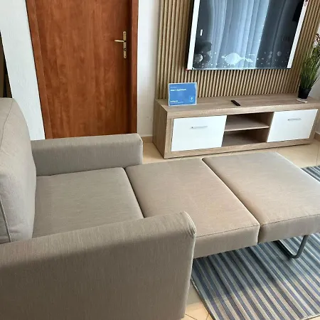 Sibora's Apartament Golem (Tirana)