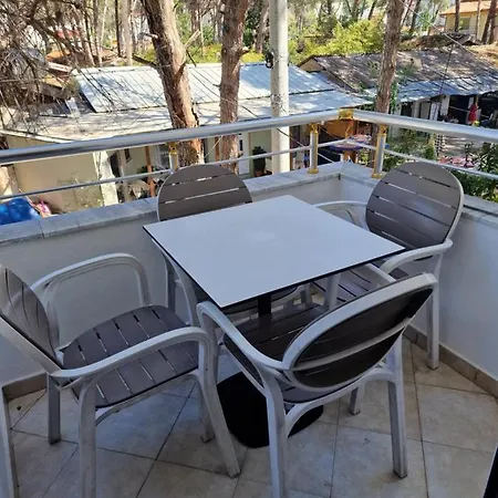 Sibora's Apartament Golem (Tirana)